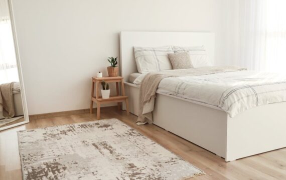 Lamele ścienne i sufity lamelowe: dobór materiału, montaż krok po kroku, akustyka i realne koszty 2025